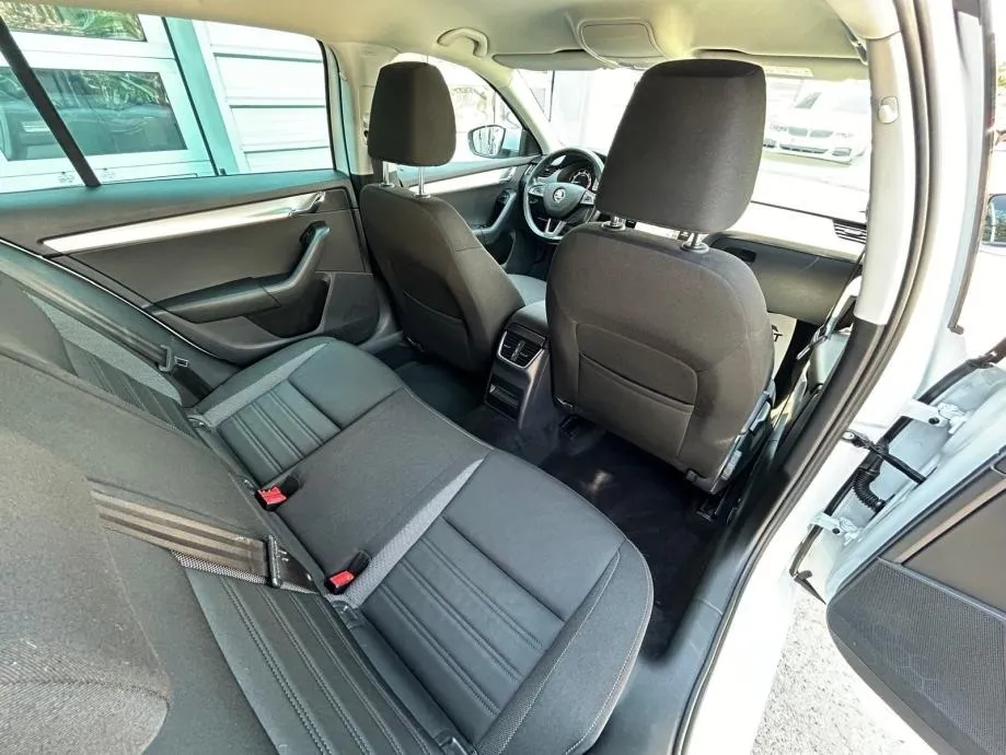 škoda octavia sw dsg - 2019 - navi - led - servis - reg 1 god !!! - slika 10