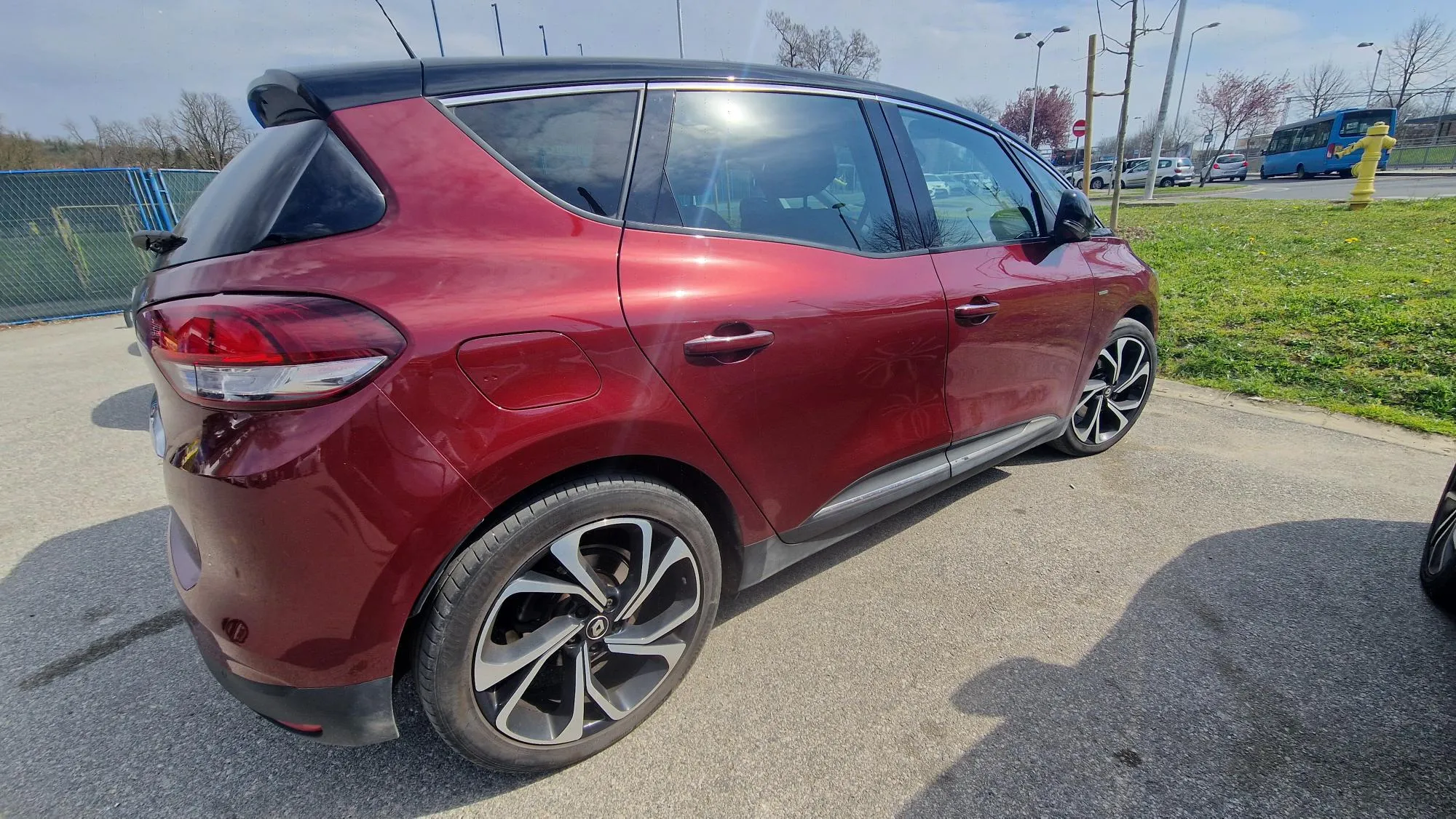 renault scenic 1.7 bose 2019. (prvi vlasnik, reg. 03/2027, nove gume) - slika 8