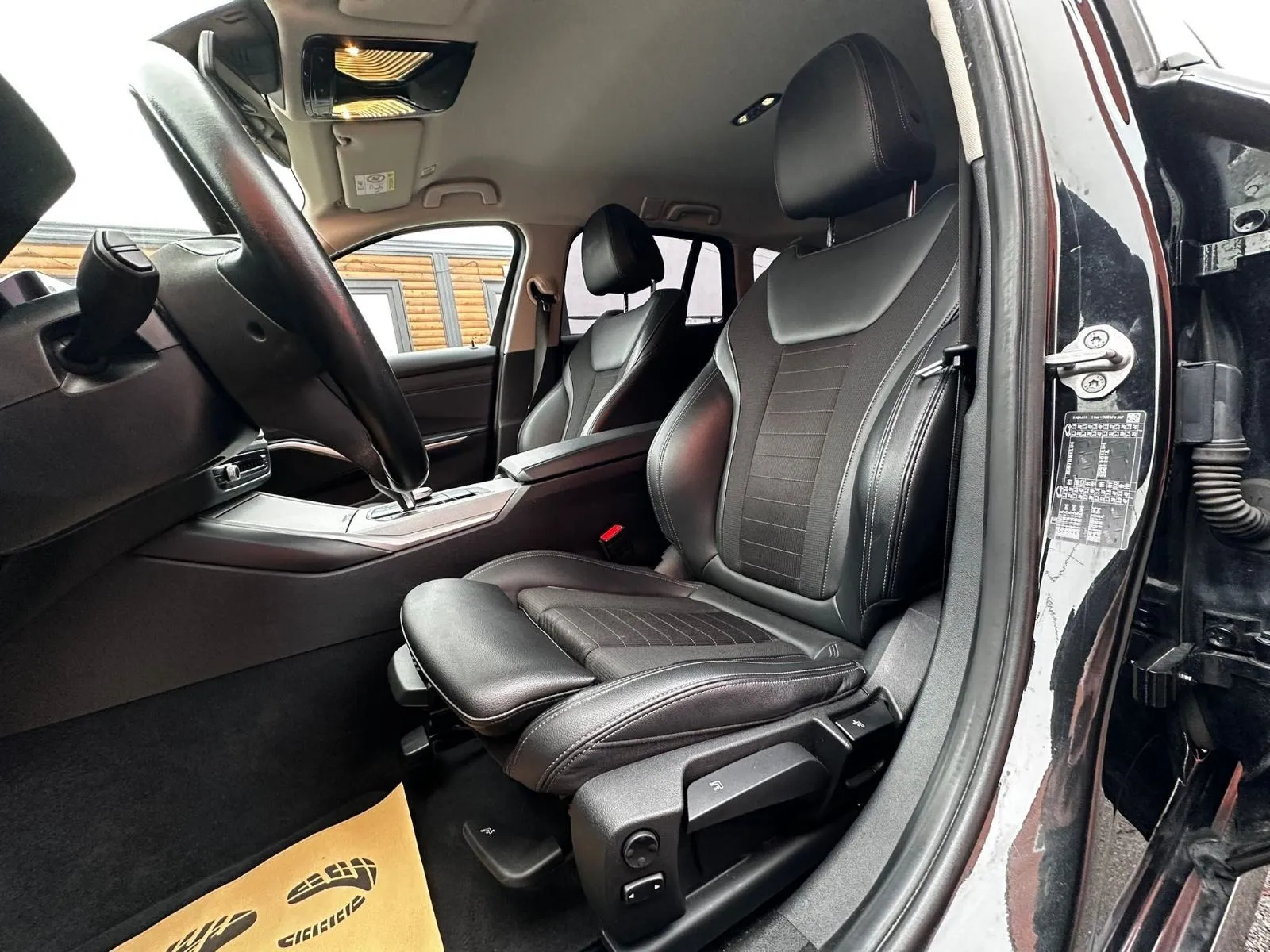 bmw serija 3 touring 318d automatik•2021.g.•tempomat•navi• - slika 17