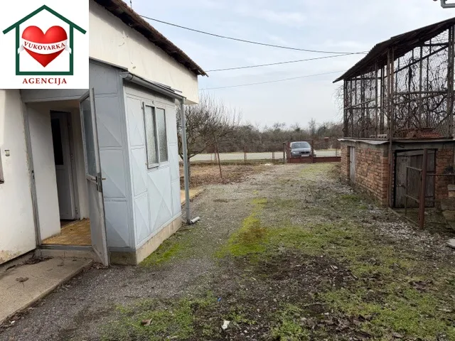 vukovar, sajmište 194 kuća 40m2 i 3 p.z. na ok. 1079 m2 - slika 22