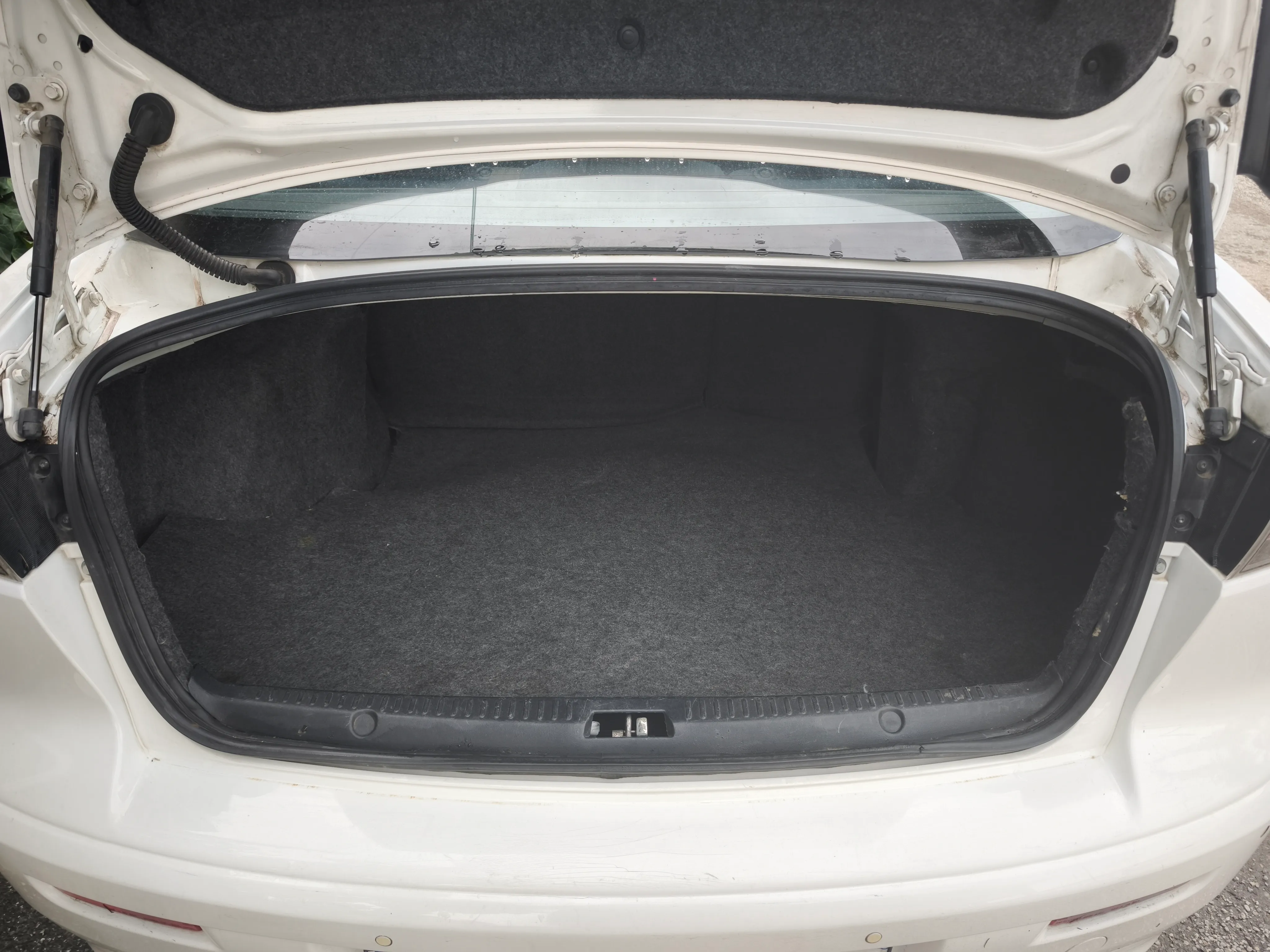 mitsubishi lancer 1.6 2016 - slika 9
