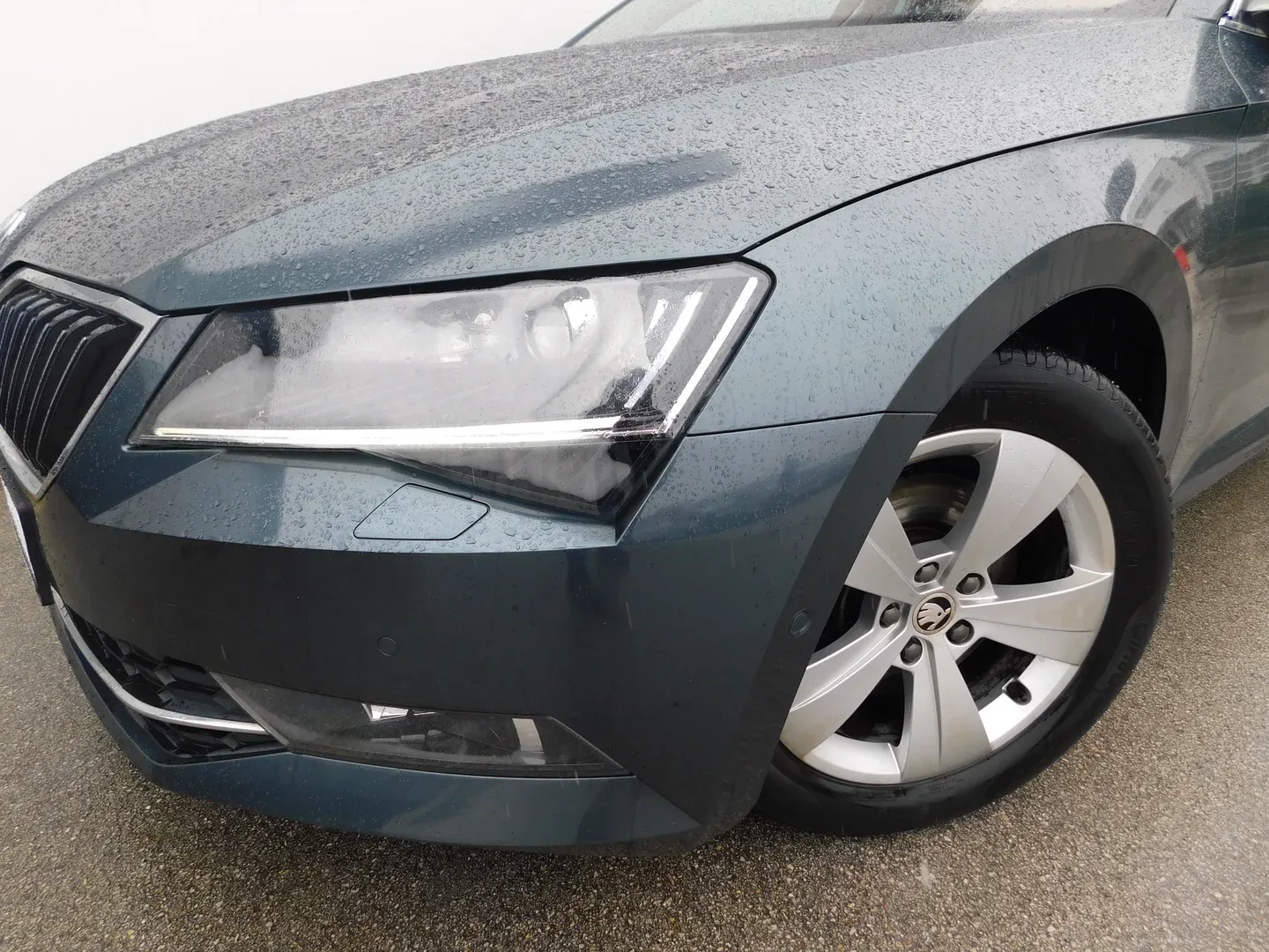 09296 škoda superb combi style 1.6 tdi greenline - slika 7
