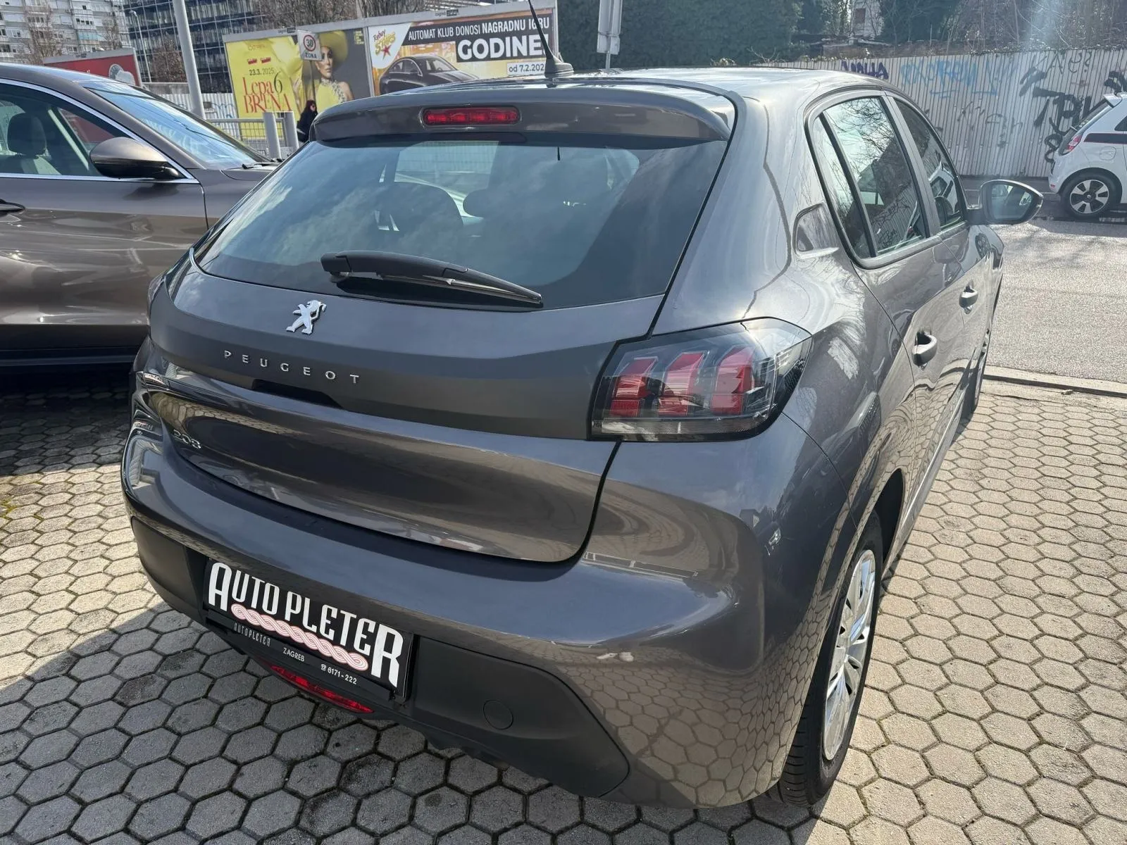 peugeot 208 1,2 puretech, navi, tempomat, 4x garancija!!! - slika 7