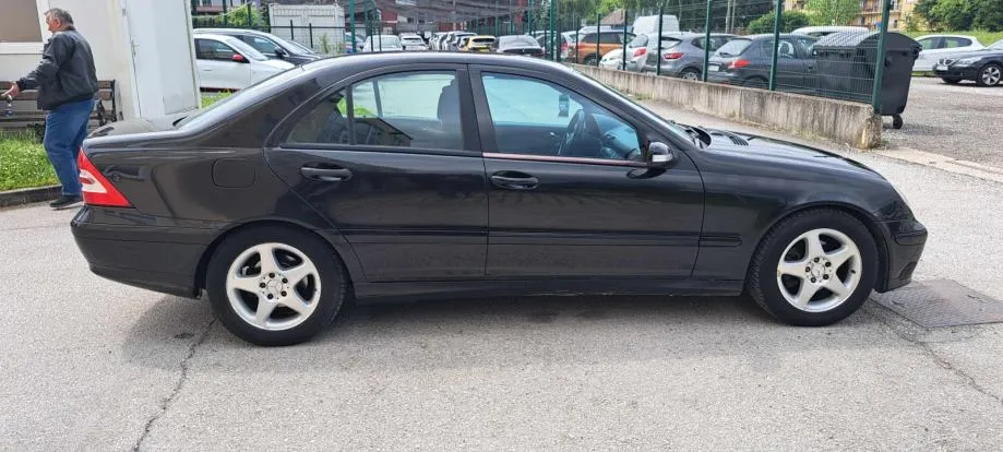 mercedes-benz c-klasa 220 cdi automatik + registriran do 01./2026. - slika 6