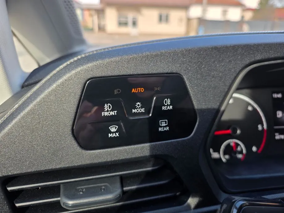 caddy 2.0 tdi, velika navigacija, kam, senzori, grijanje sjedala, - slika 13