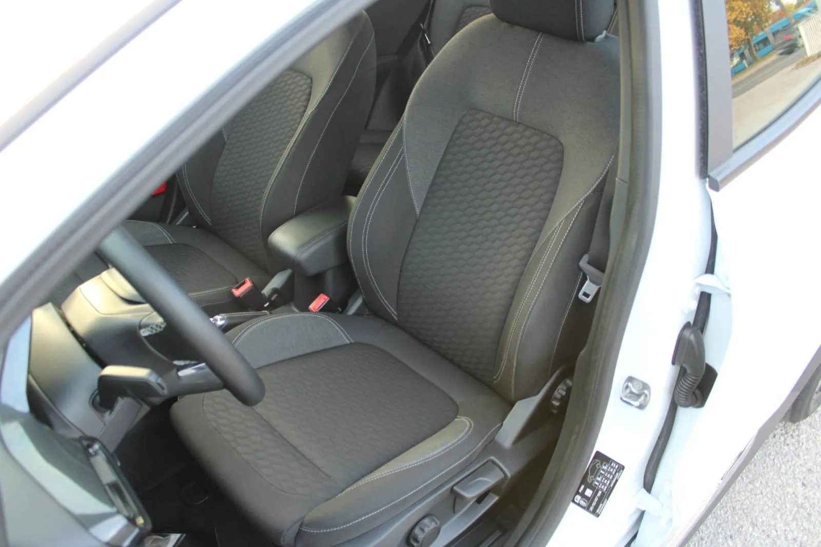 ford puma 1.0 ecoboost titanium *navigacija* - slika 19