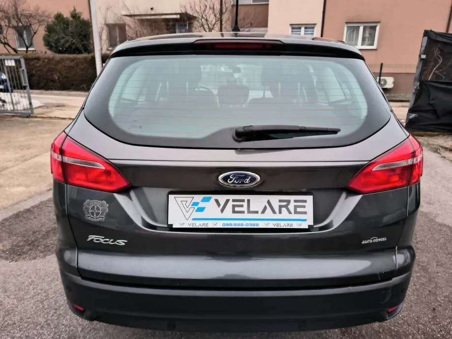 ford focus 1.5 tdci 105 ks, v. servis, jamstvo, reg. 1 godinu - slika 7