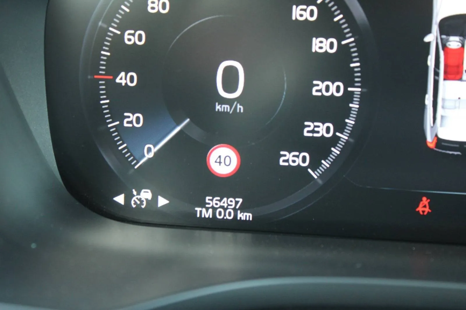 volvo xc60 t8 recharge awd r-design *panorama, led, navigacija* - slika 22