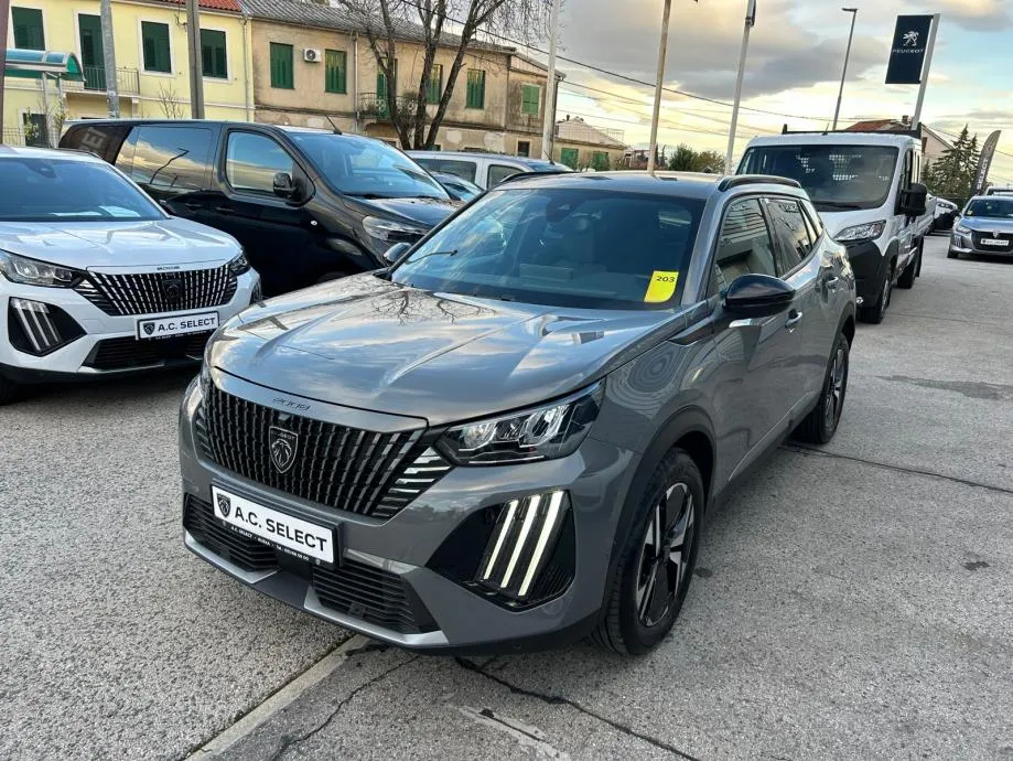 Peugeot 2008 Allure - 2025 - 12.000KM - ZIMSKE GUME + REG 1 GOD !!! - Rijeka