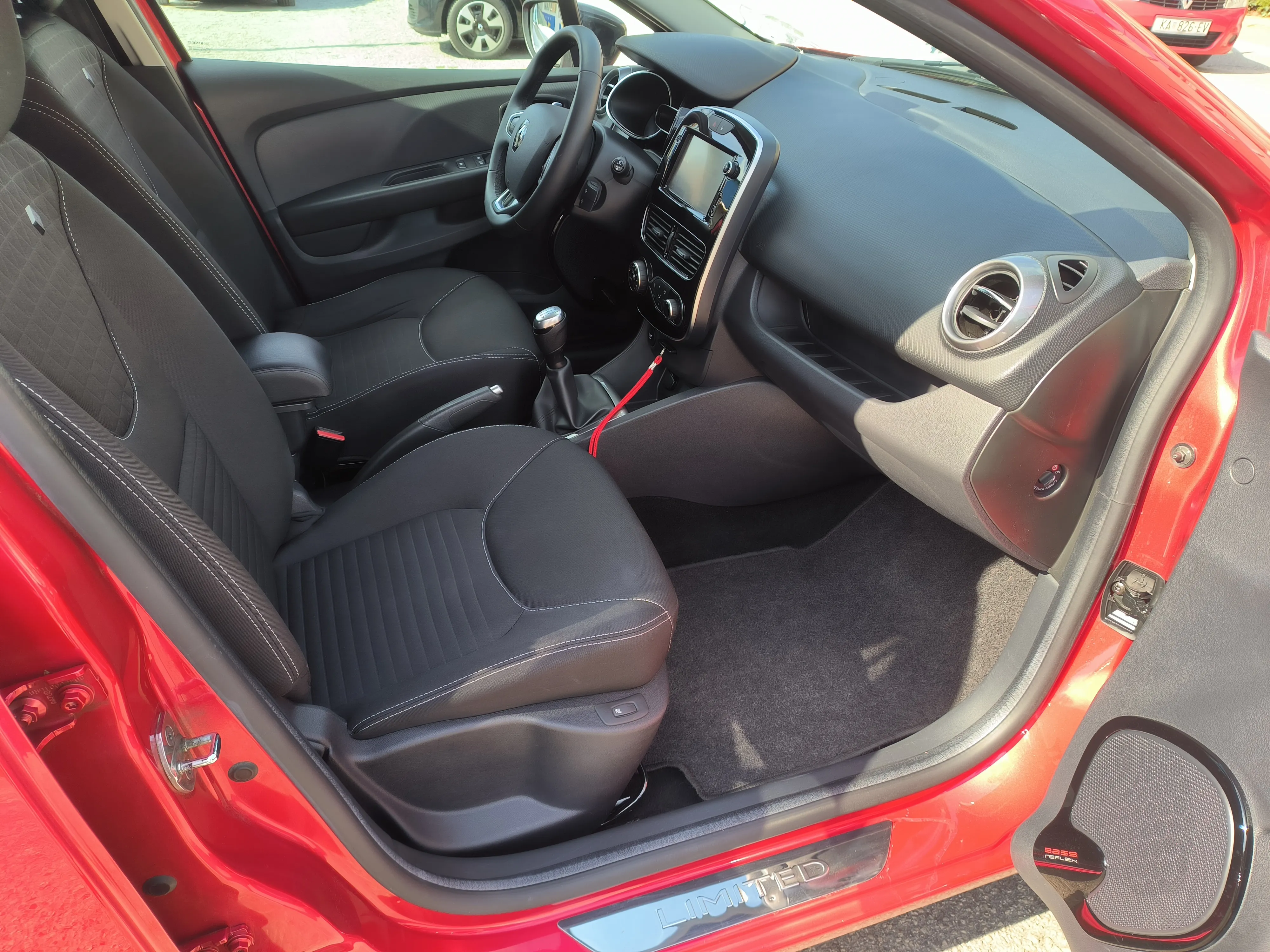renault clio 1.5 dci limited, servisna, v. servis, jamstvo, reg. 1 god - slika 13