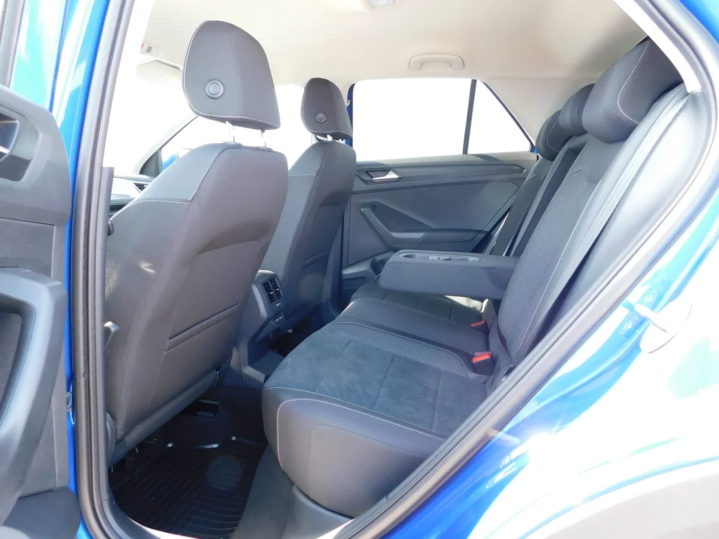 09232 volkswagen t-roc 2.0 tdi style - slika 10