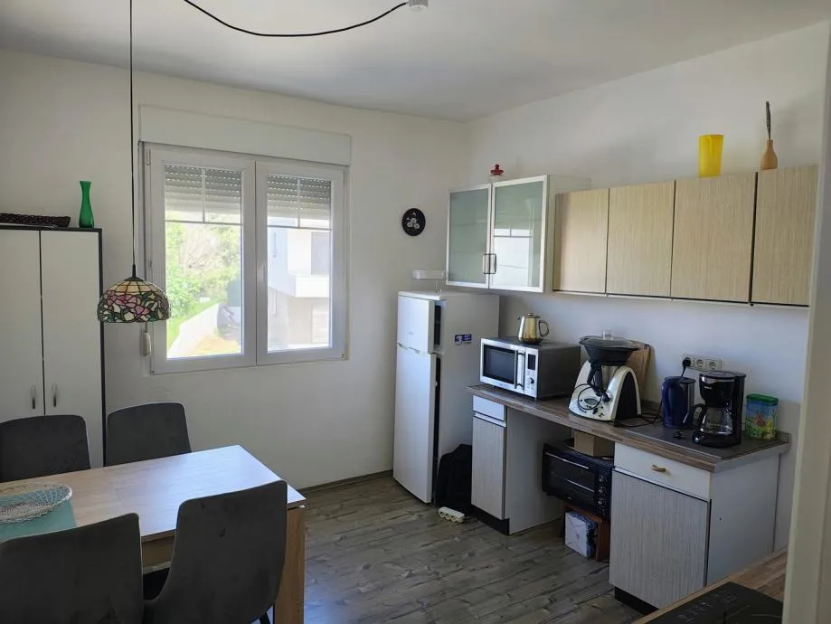 sukošan, prekrasna kuća(240m2) na velikoj okućnici, 100 metara do mora - slika 14