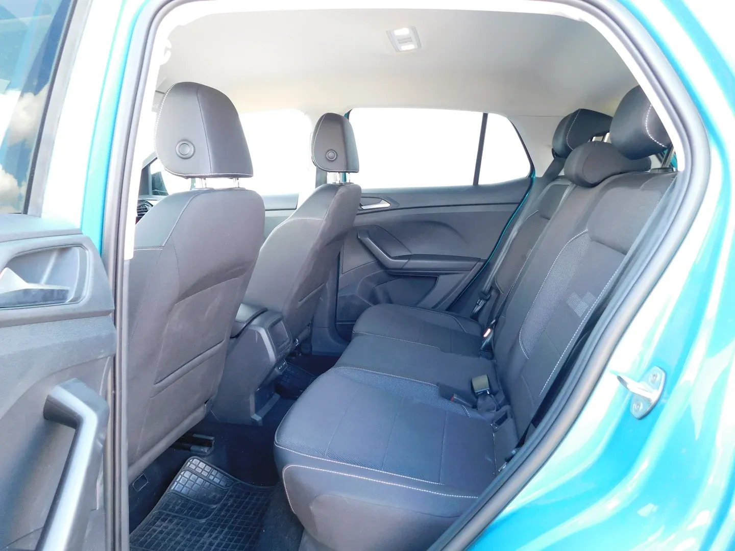 10850 volkswagen t-cross 1.0 tsi life - slika 10