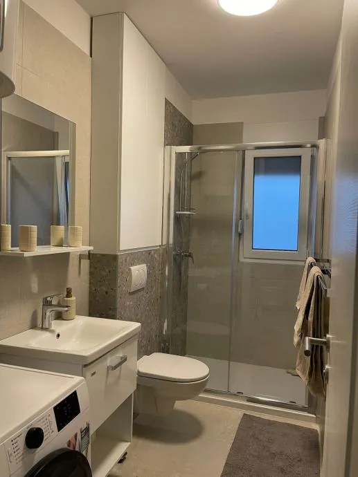jednosoban stan s terasom i vrtom kaštel stari, 40.00 m2, novogradnja - slika 4