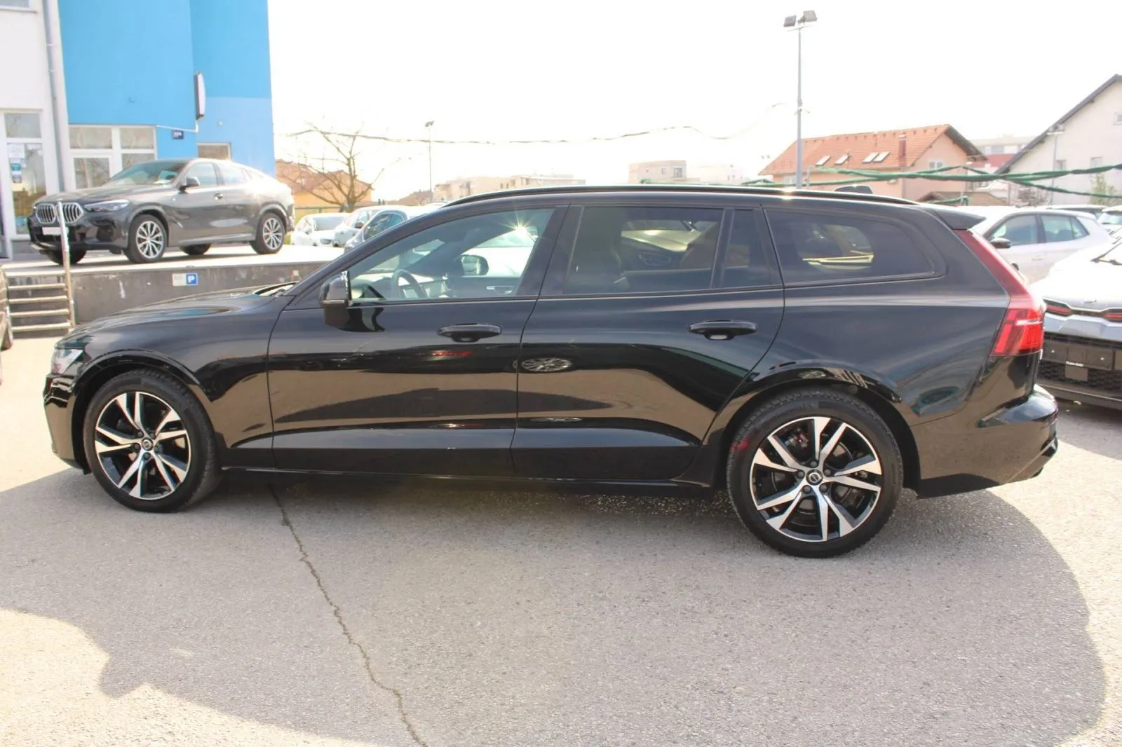 volvo v60 b3 automatik dark plus *led, navigacija, kamera* - slika 8