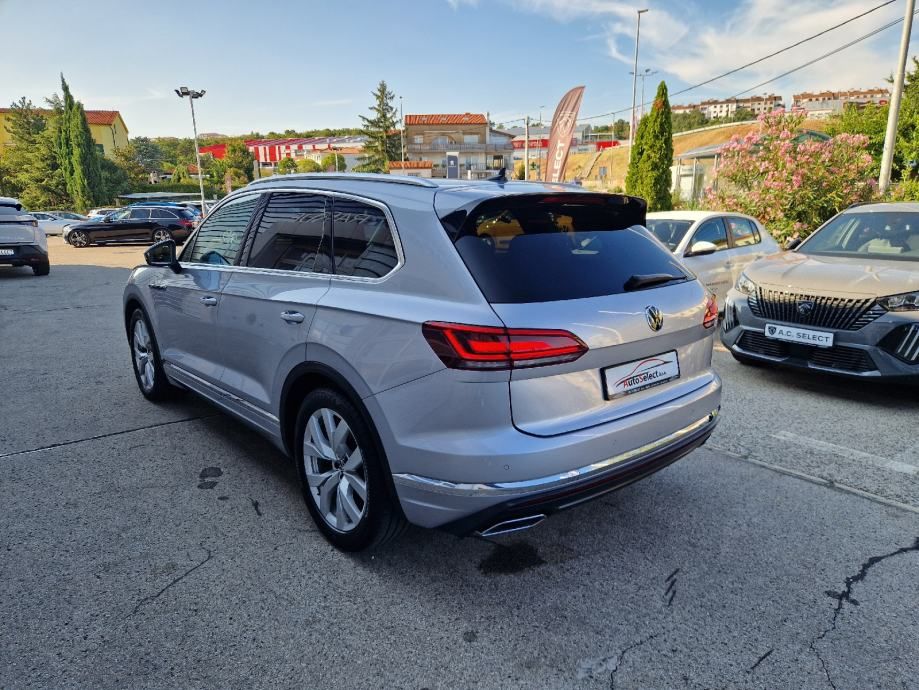 vw touareg v6 tdi -2021- 140.000km -virtual - nove gume- reg.1. god ! - slika 5