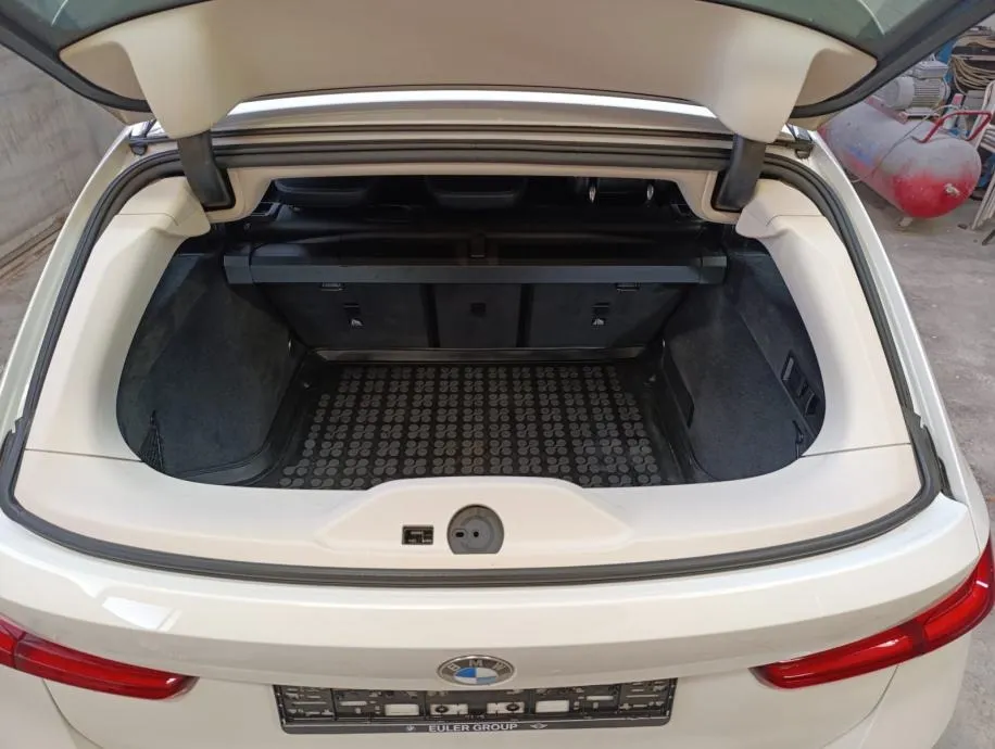 bmw serija 3 touring 318d - slika 19