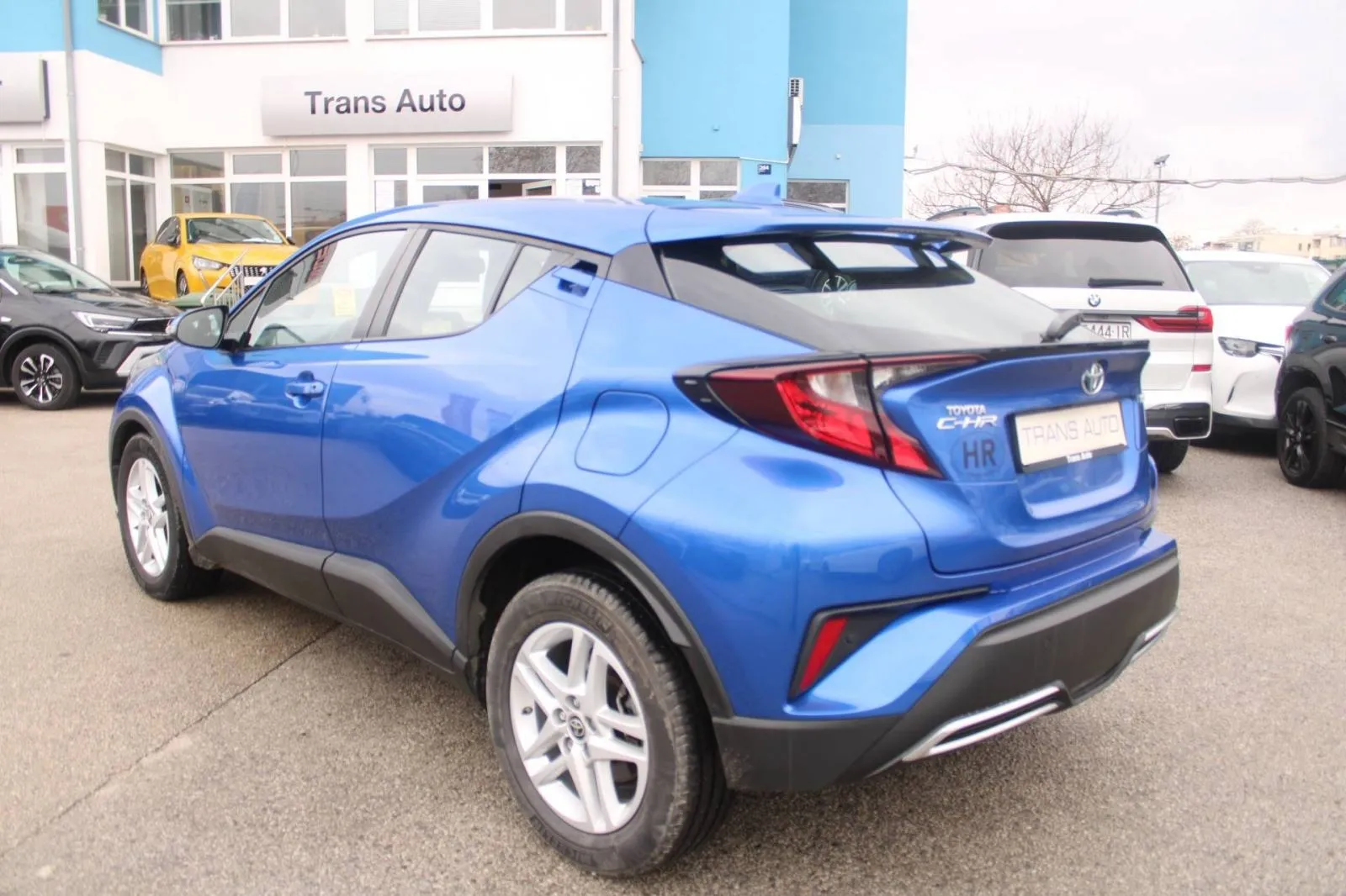 toyota c-hr 2.0 hybrid automatik *led, navigacija, kamera* - slika 7