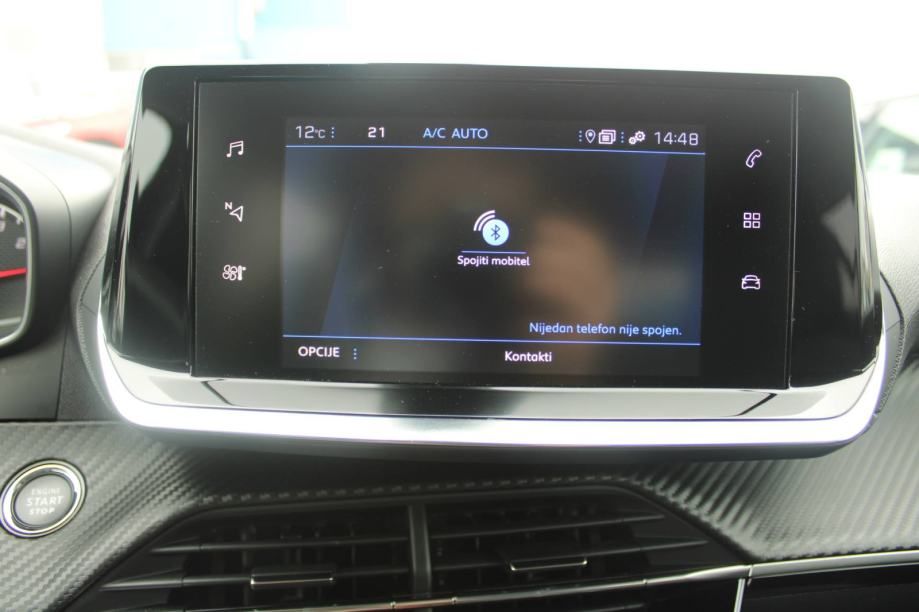 peugeot 2008 1.2 puretech allure *navigacija, led, kamera* - slika 18