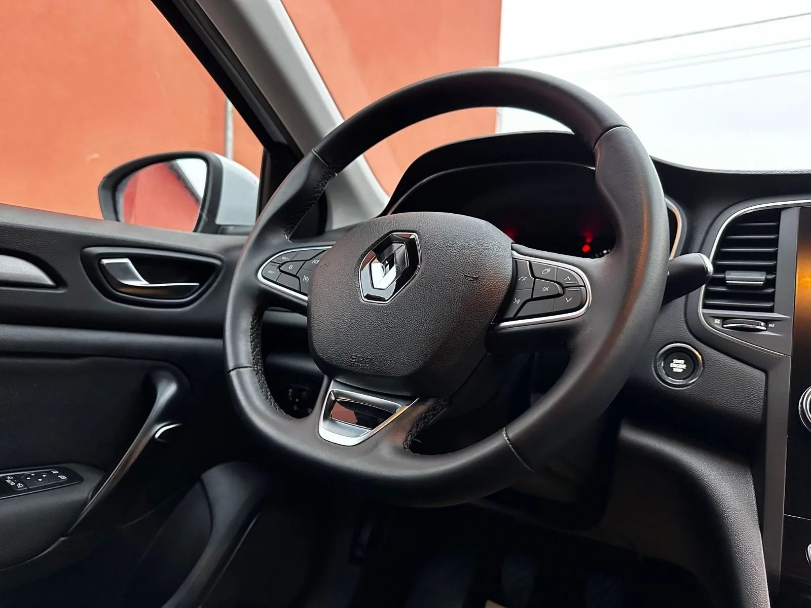 renault megane dci 115 •2022.g.•navigacija•leasingbezučešća• - slika 11