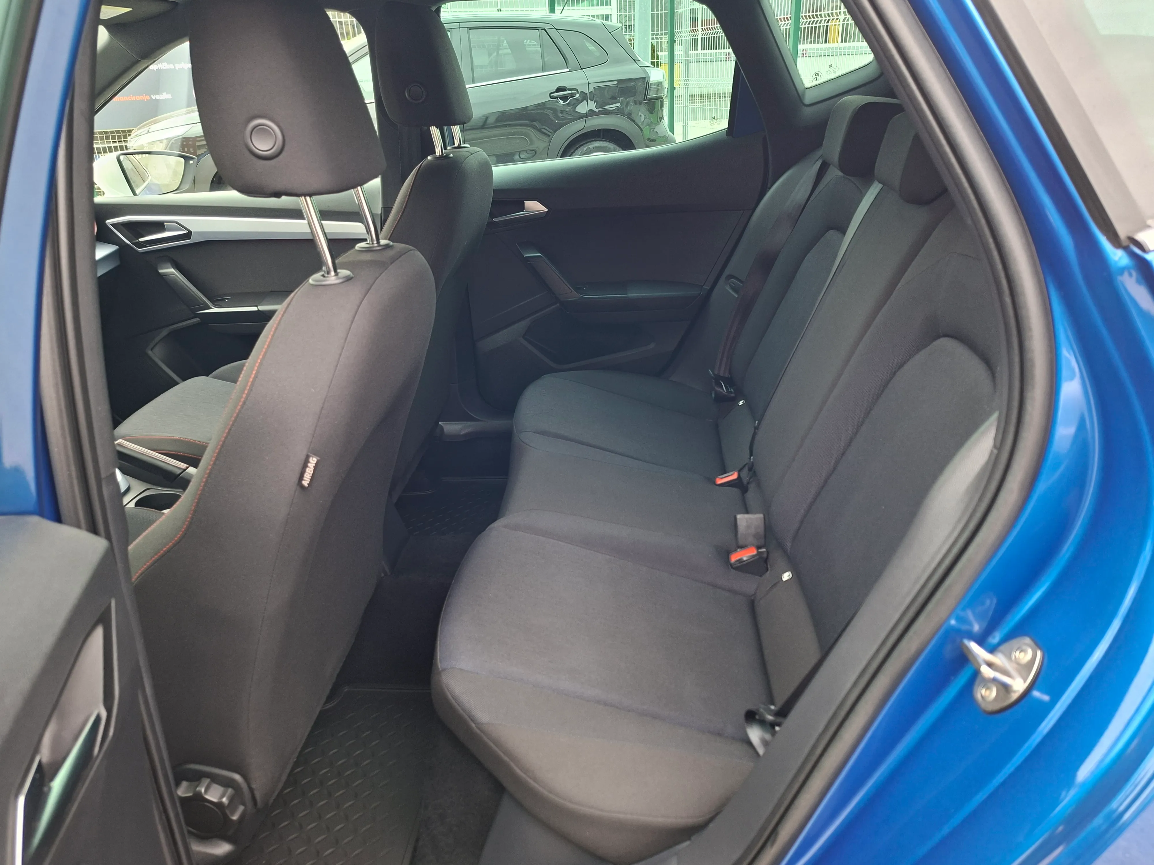 seat arona 1,0 tsi fr - slika 17
