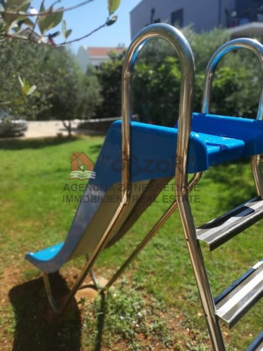 zadar-višnjik, samostojeća katnica sa 5 apartmana - slika 18