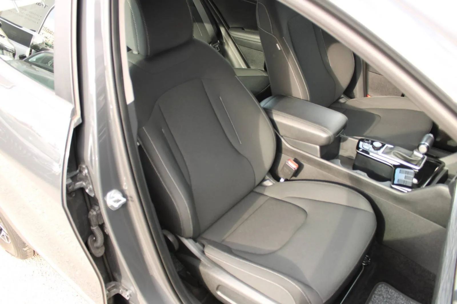 kia sportage 1.6 crdi automatik *led, navigacija, kamera* - slika 22