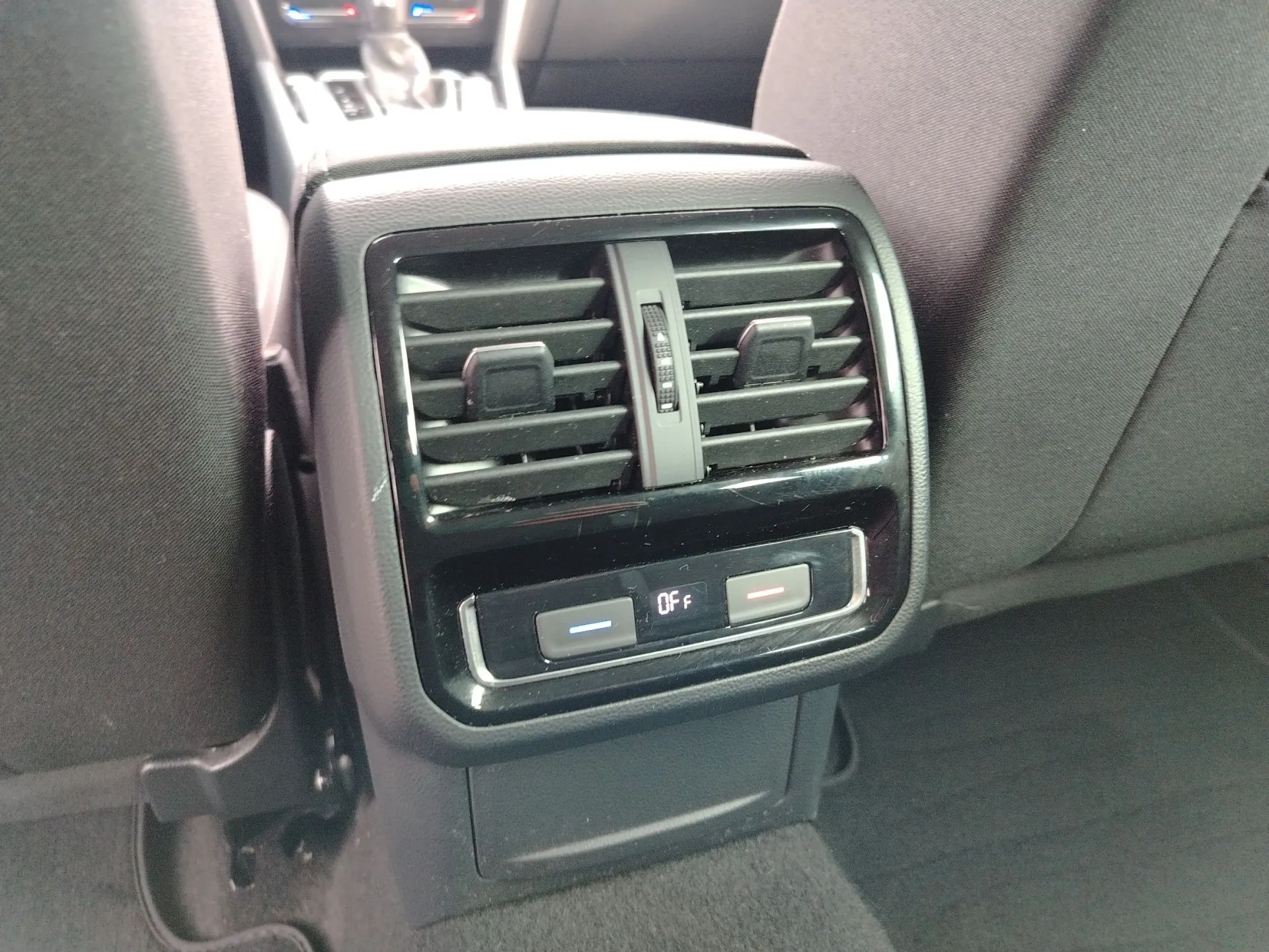 vw passat sw 2.0 tdi dsg comfortline - slika 18