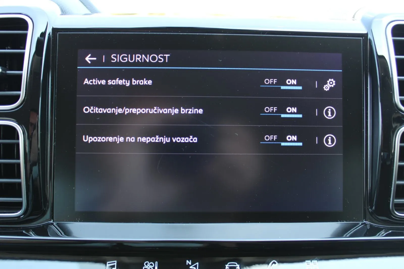 citroën c5 aircross 1.2 130 s&s automatik feel pack *led, kamera* - slika 20