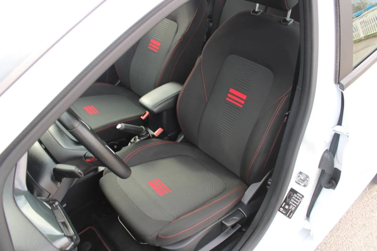 ford fiesta 1.0 ecoboost 125ks st-line - slika 16