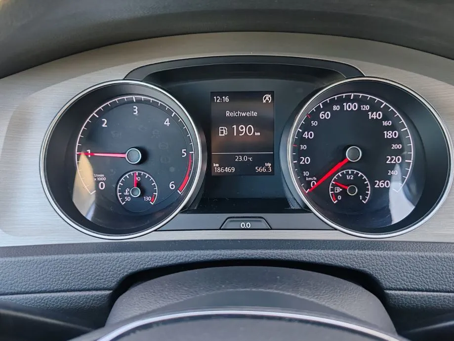 vw golf 7 1,6 tdi 4x4, 2014 g, 186000 km - slika 18