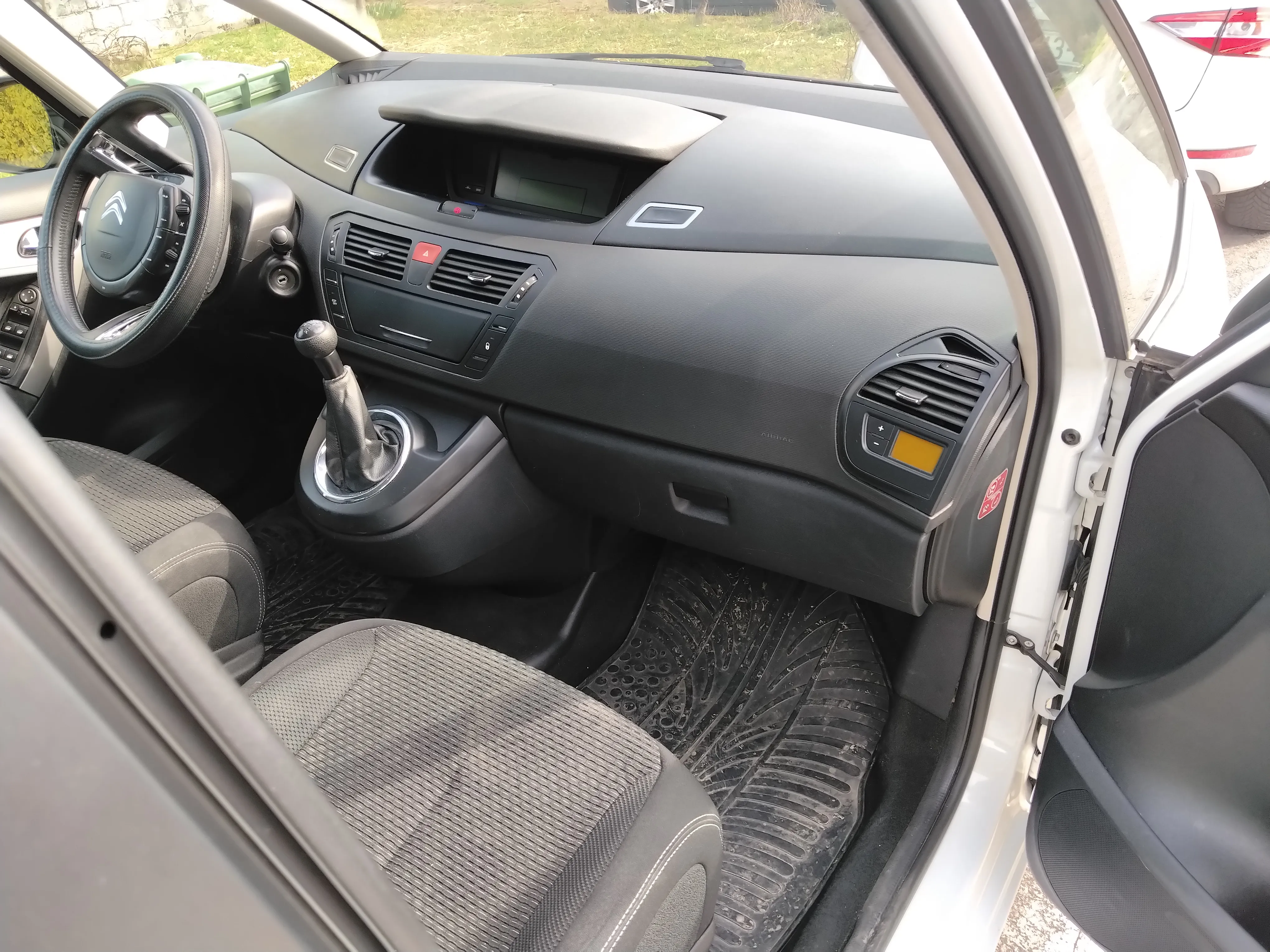citroen c4 picasso 1.6 benzin - slika 6