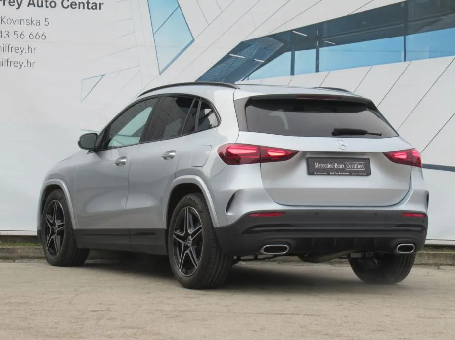 mercedes-benz gla 200 d amg line/night/pano/multibeam led/keyless - slika 8
