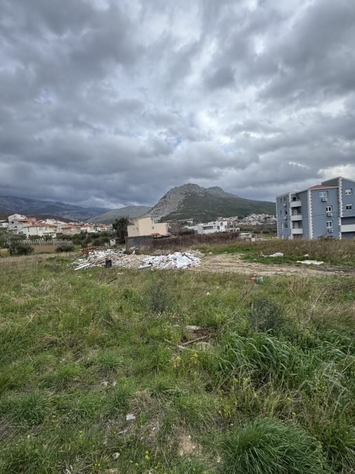 Najam zemljista/ 1000-2000 m2. - Žrnovnica, Split