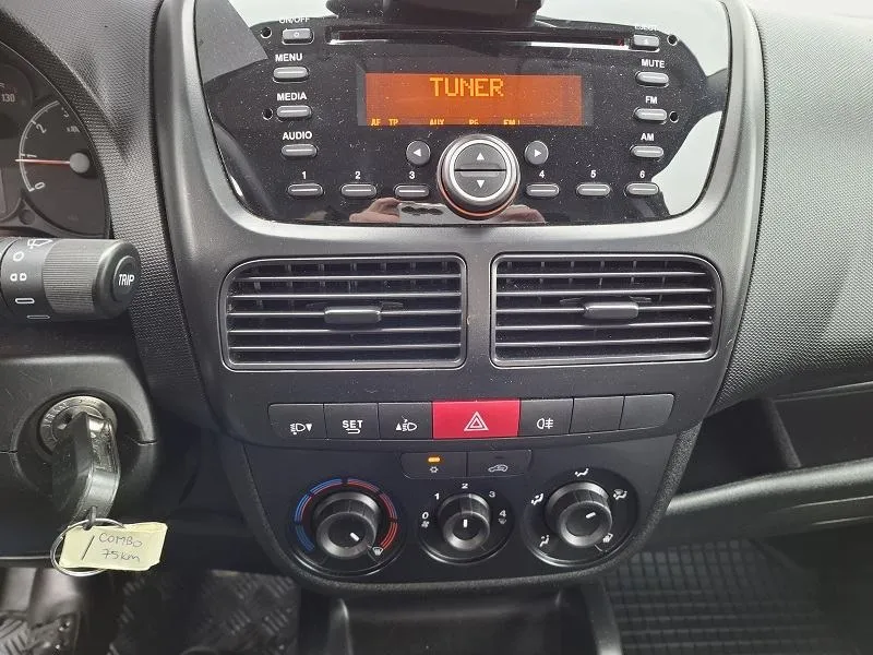 opel combo 1.6 cdti*klima*navigacija* - slika 8