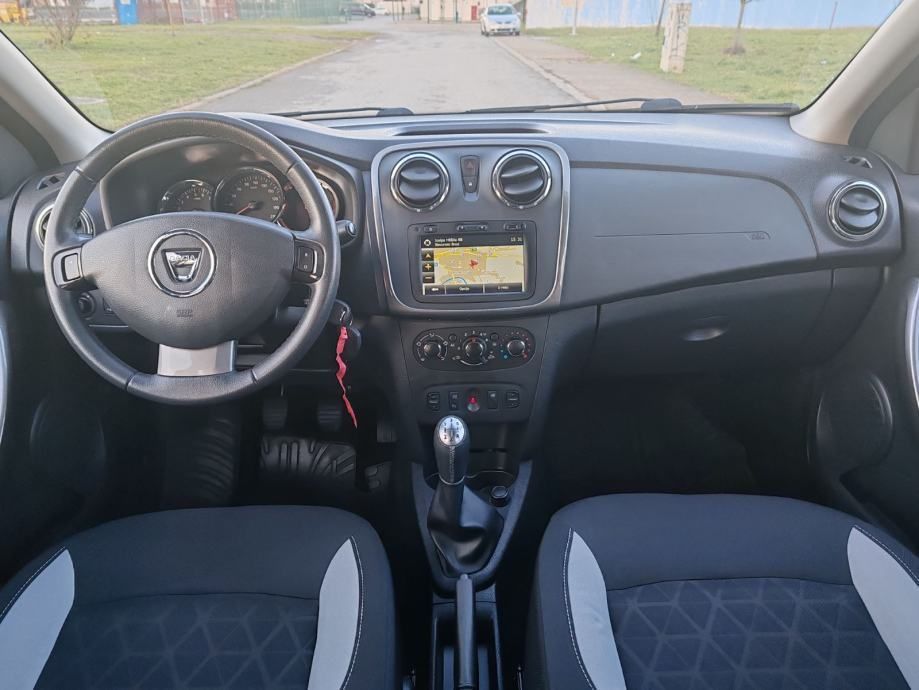 dacia sandero 0,9 tce 90,2014 god,99000 km,kartice - slika 12