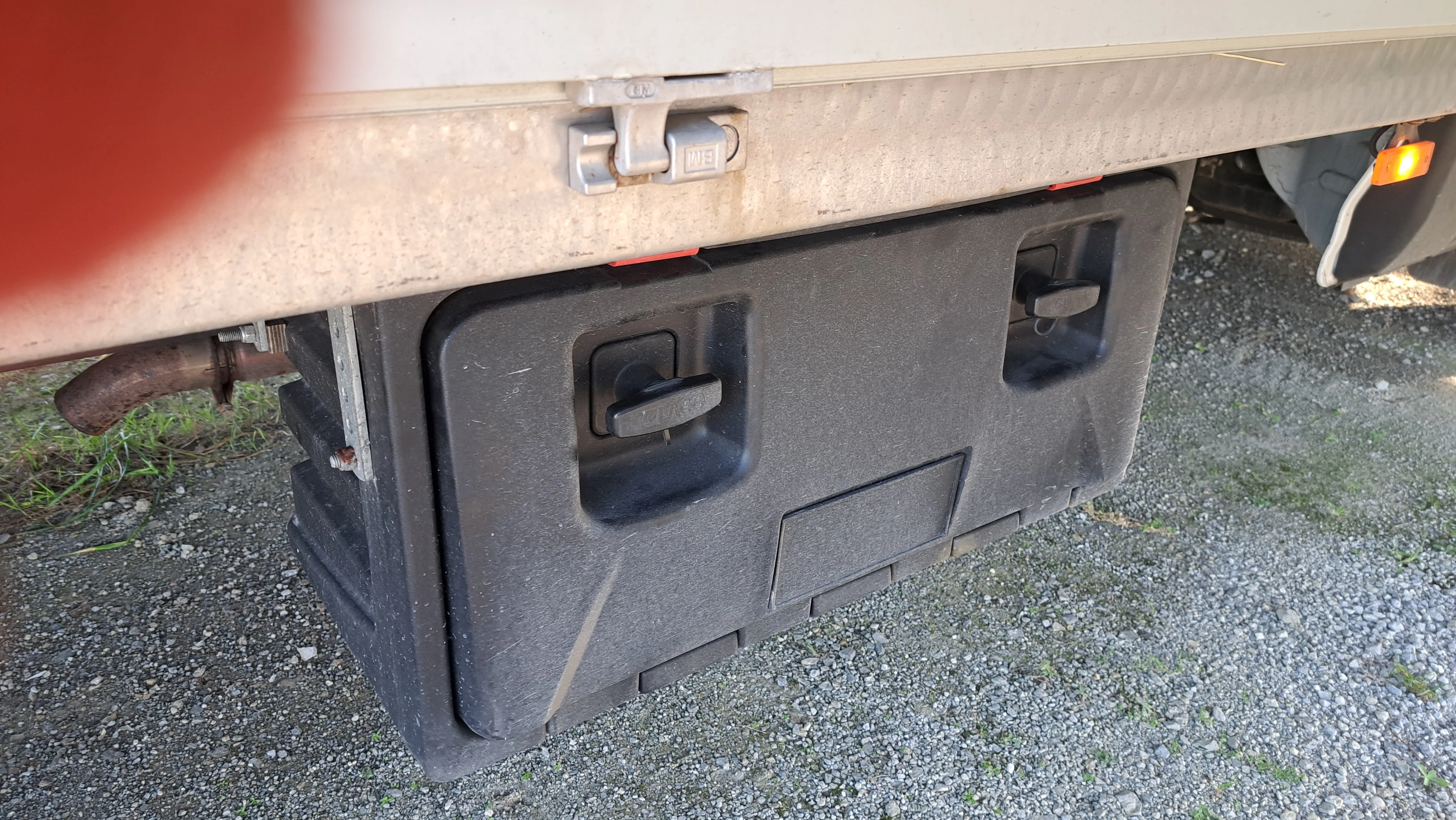 iveco 35c16, 2023. b kat. 21000 km, nije u sustavu pdv-a, dupli kotači - slika 4