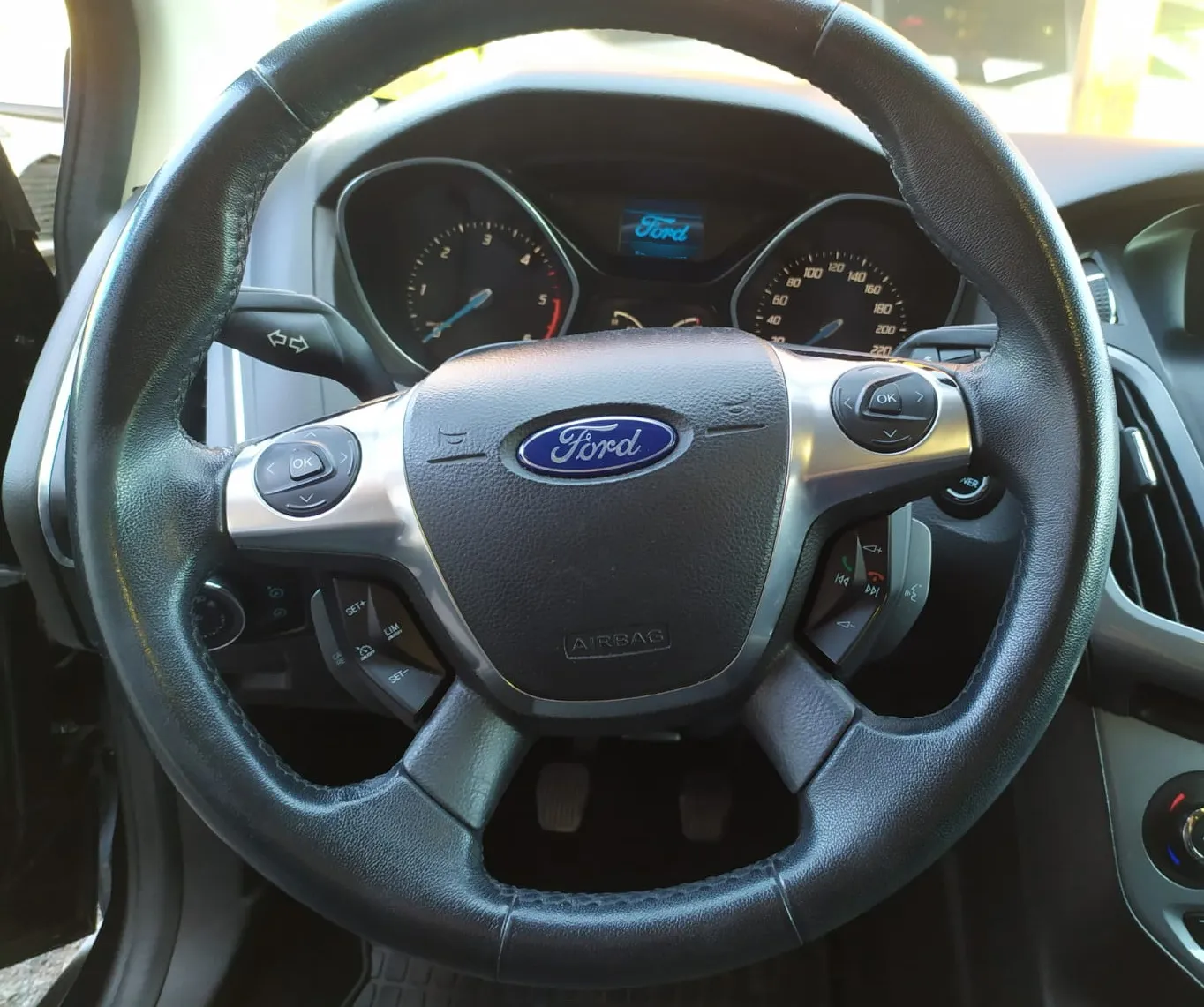 ford focus 1,6 tdci titanium 2011. godina, registriran do 02-2027 - slika 7