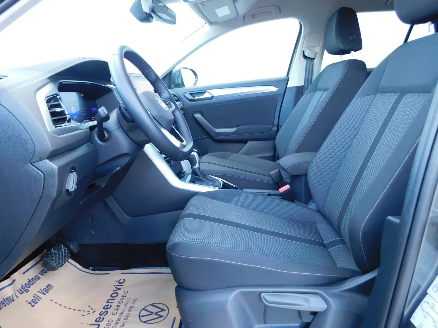 10199 volkswagen t-roc 1.5 tsi evo dsg life - slika 8