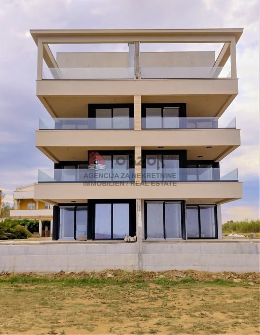 povljana-dvoetažan apartman(s6) penthouse - prvi red do mora - slika 18