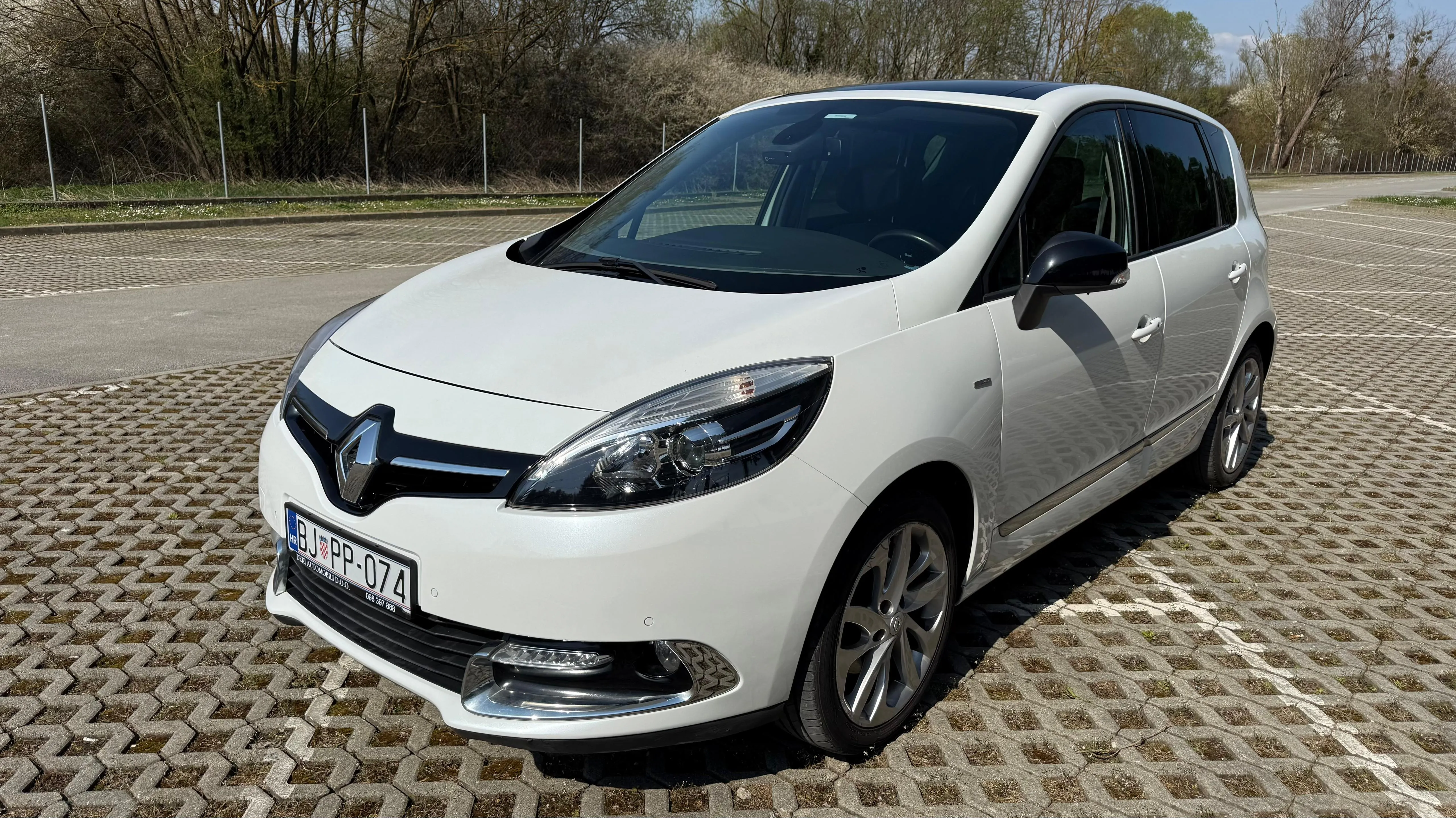 renault scenic tce 130, bose, panorama, kamera, top - slika 4