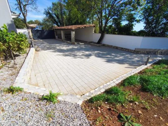 istra barban kamena kuća s bazenom - slika 17