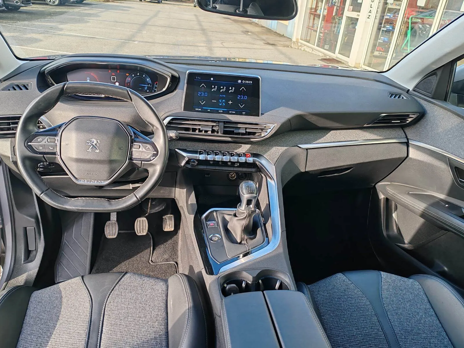 peugeot 3008 1,2 puretech - slika 10