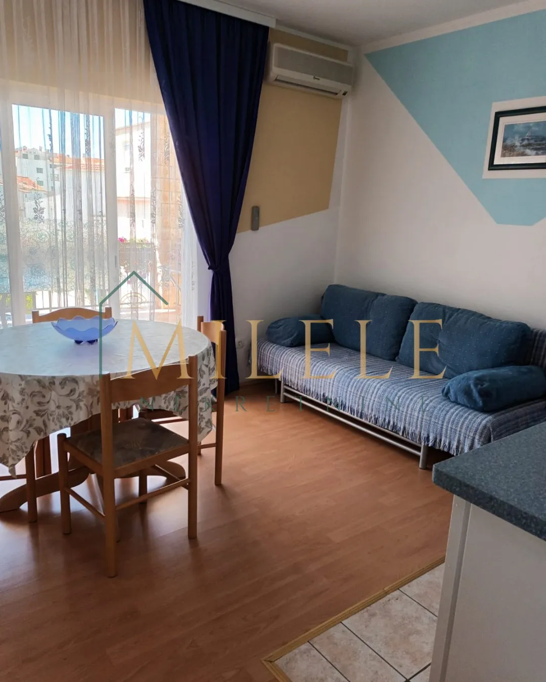 vodice kuća sa 5 apartmana - slika 10