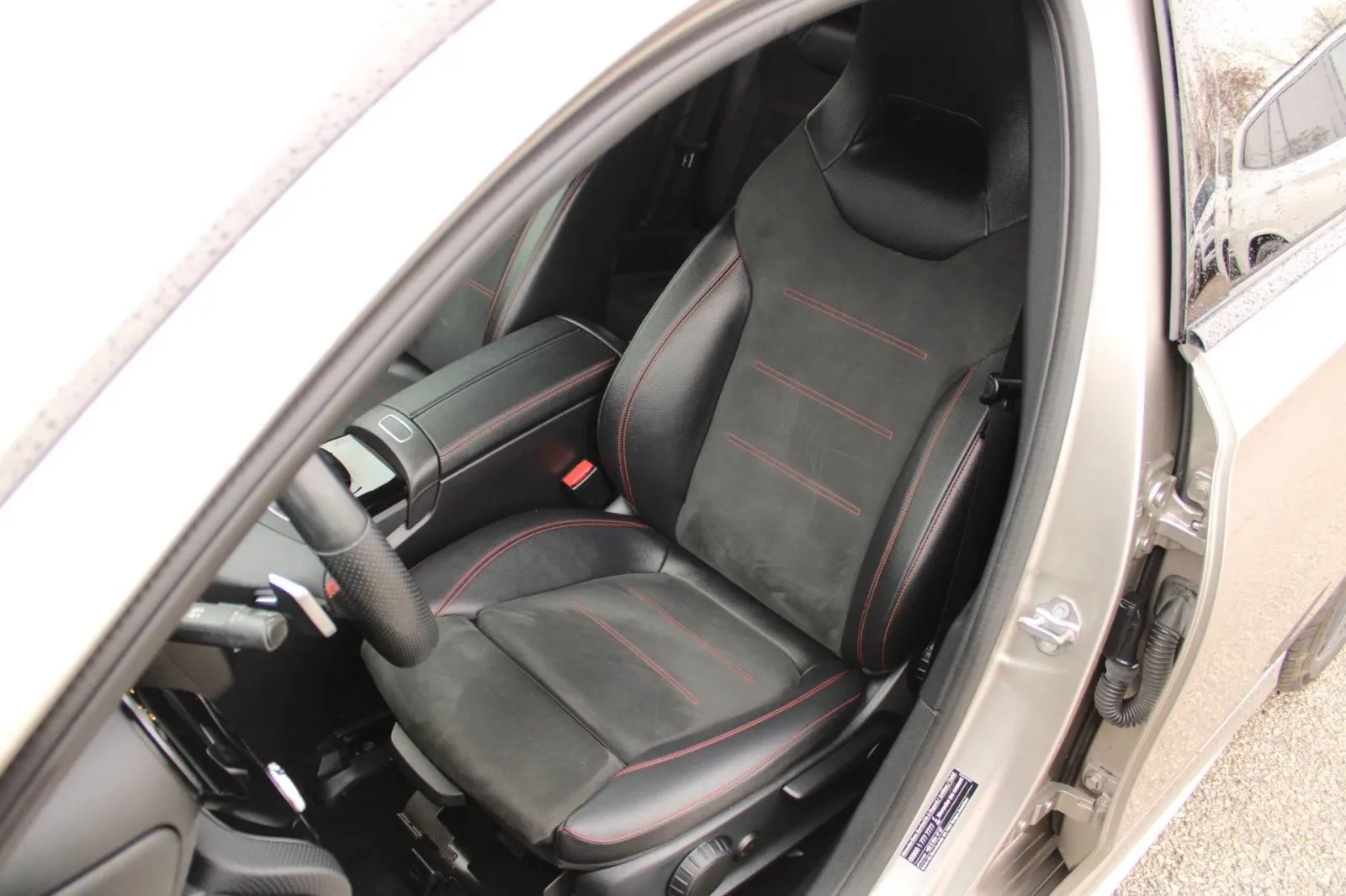 mercedes-benz klasa a 180d amg automatik *panorama,led,navigacija* - slika 9
