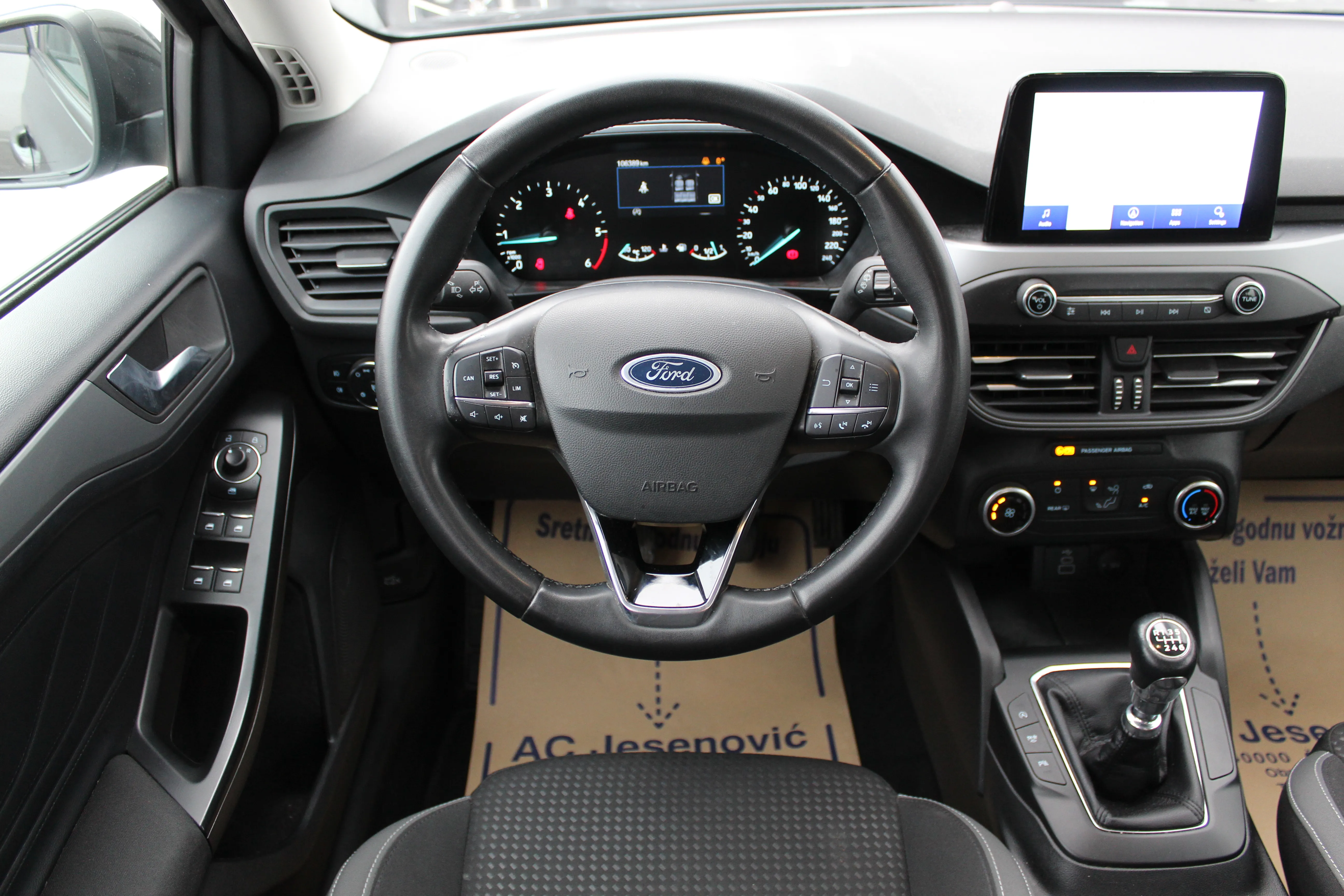 13060 ford focus karavan 1,5 ecoblue connected - slika 9