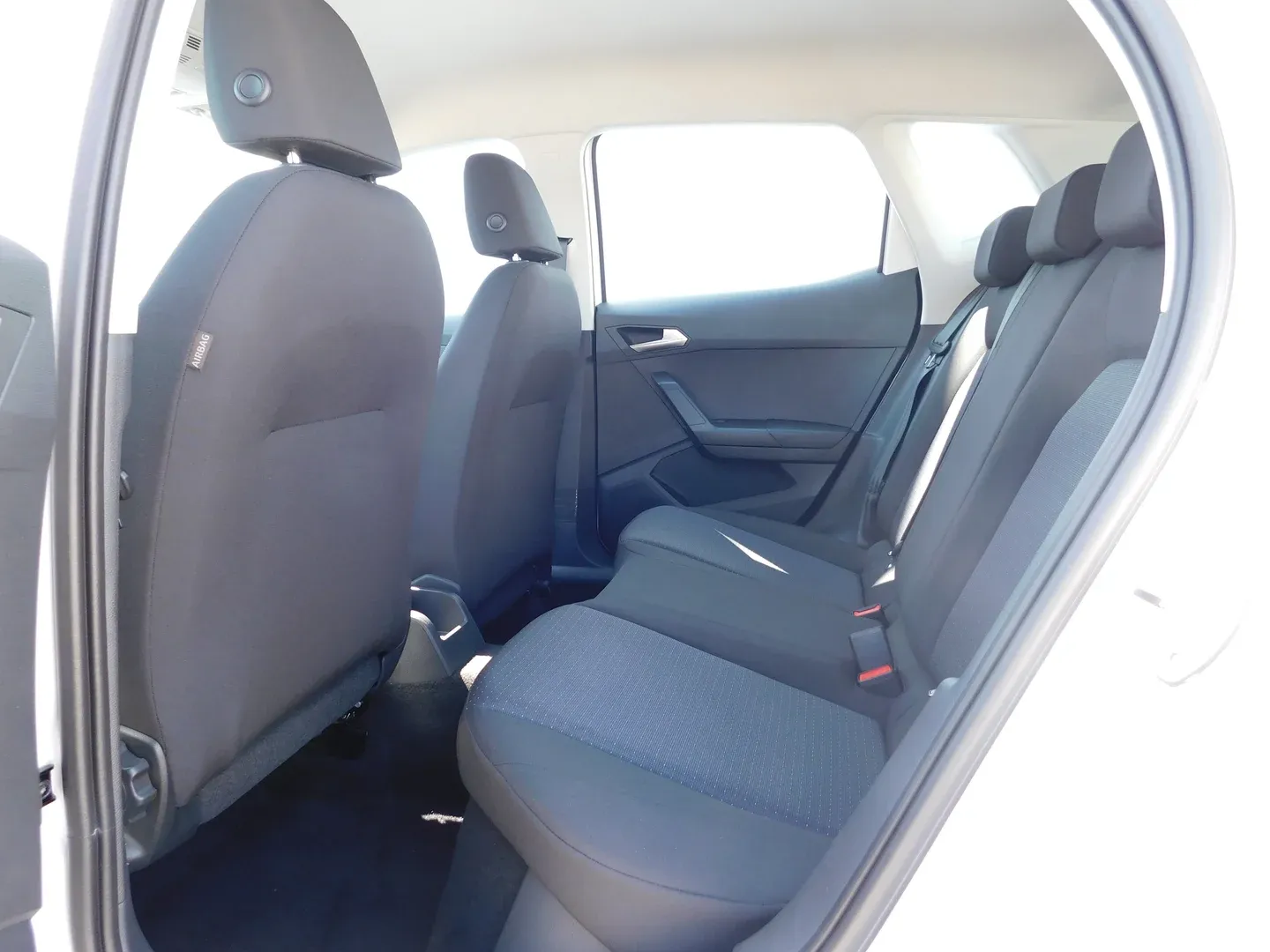 08627 seat arona 1.0 tsi style - slika 10