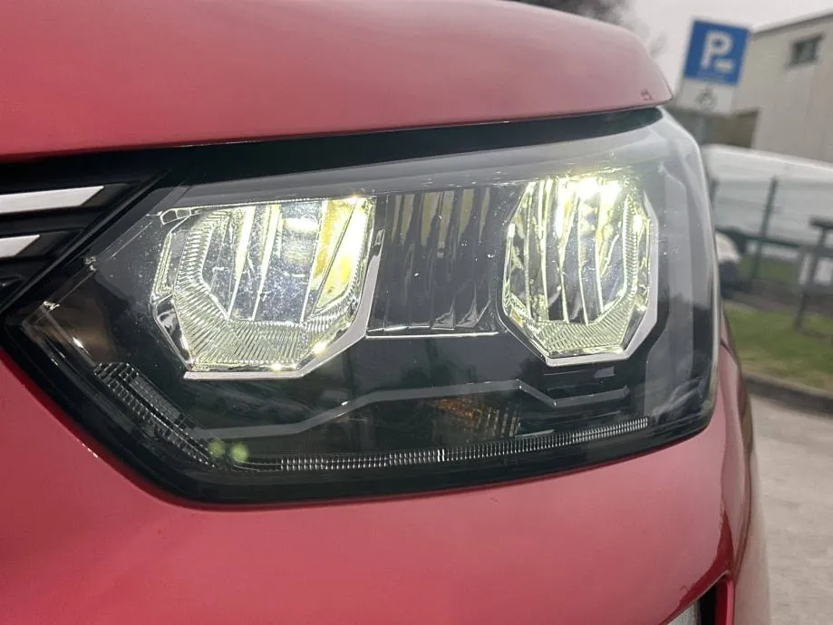 peugeot 2008 1,2 *allure* servisiran na 49614 km* jamstvo 24 mjeseca! - slika 29