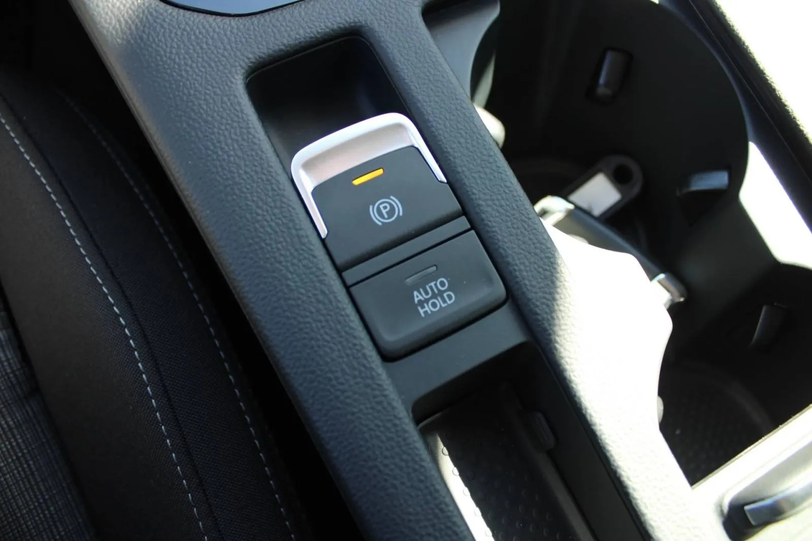 vw passat 2.0 tdi dsg *led, navigacija, kamera* - slika 17