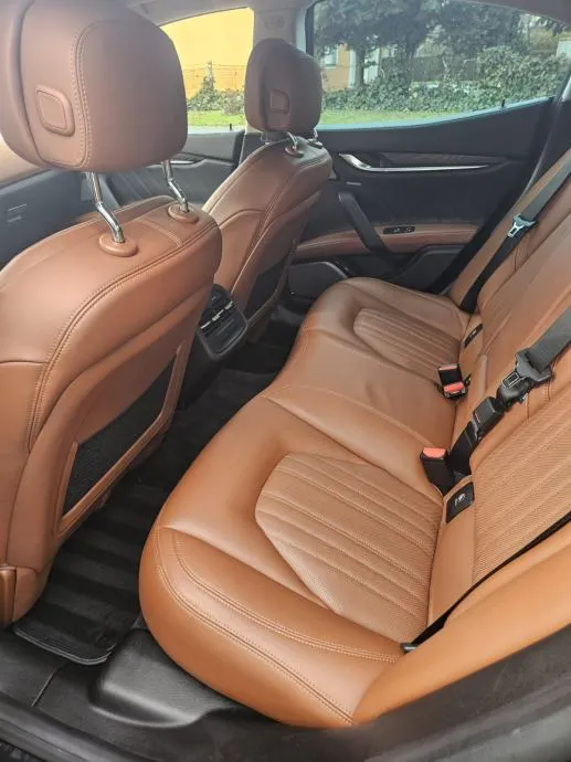 maserati ghibli sq4 3.0 v6 gran lusso - slika 11